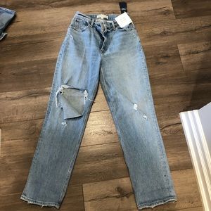 Abercrombie 90s Straight Ultra High Rise